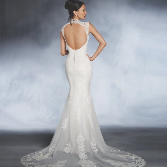 Alfred Angelo Disney Mulan Ivory Lace Wedding Dress, Destination Sheath - Picture 10 of 12